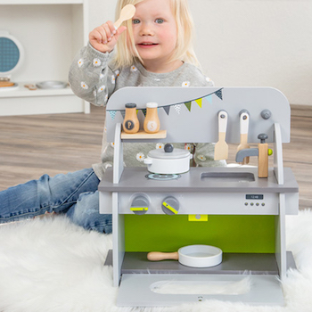 Kinderküche aus Holz